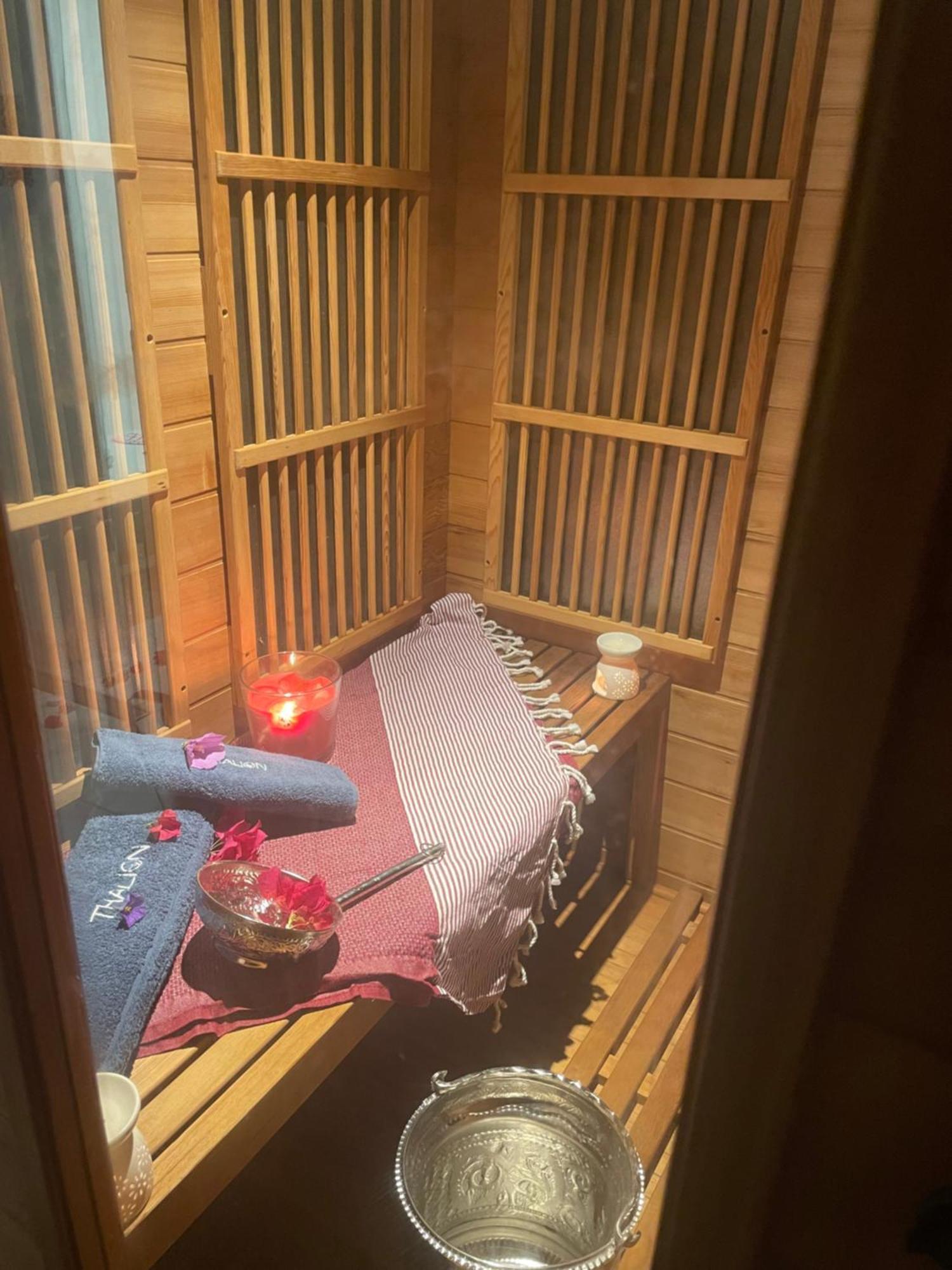 Houdarling Chalet Et Spa Hammam Jacuzzi Et Sauna Nîmes Eksteriør billede